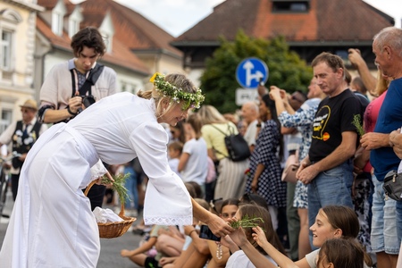52. Dnevi narodnih noš_povorka (29)
